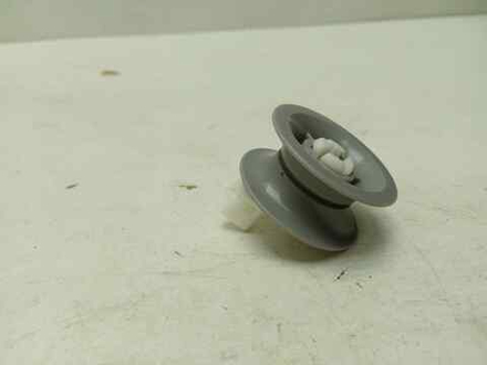 SGV43E43RU ктп20 Ролик нижней корзины для посудомоечной машины Bosch SGV43E43RU б/у