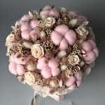 «Карамель» - композиция из стабилизированных цветов и сухоцветов