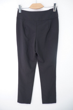 Брюки MAGDA базовые 42 размер, новые