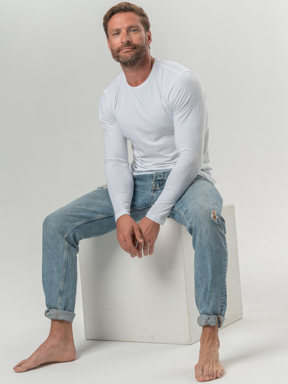 Футболка мужская с круглым вырезом