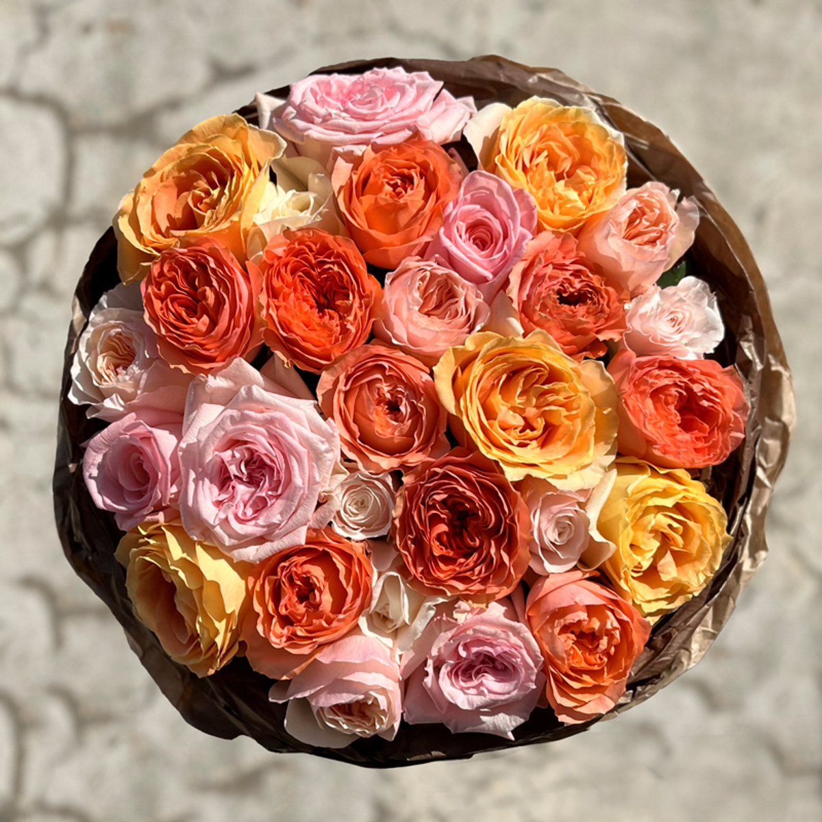 × 2 + 1 Коралловый микс — букет интерьерных и ароматных роз