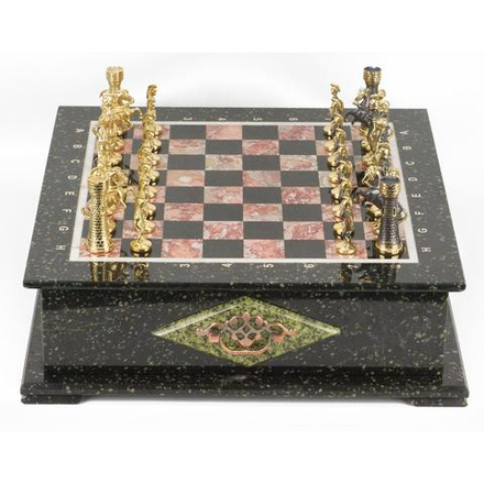 Шахматный ларец фигуры "Римские" змеевик 420х420х150 мм 30 кг R118077