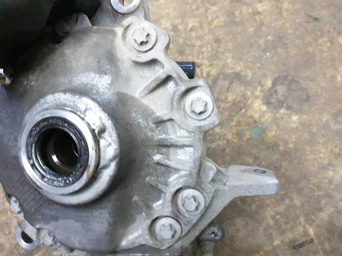 Редуктор передний Mercedes C w205 (2014-2023)