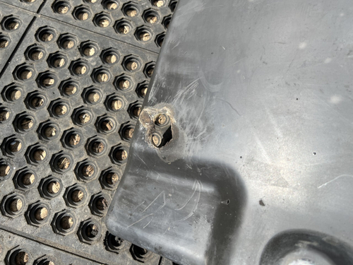 Крыло (дефект) переднее левое передняя часть