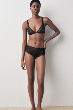 ZARA КРУЖЕВНЫЕ ТРУСЫ-ШОРТЫ, ЧЕРНЫЙ