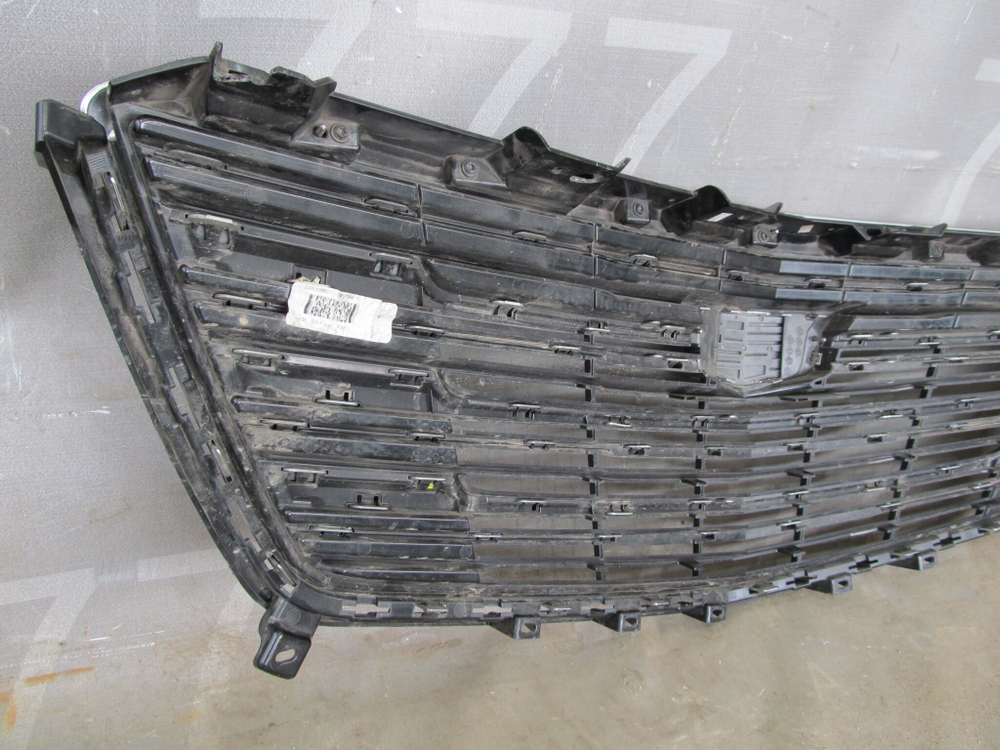 Решетка радиатора Cadillac XT5 16-21 Б/У  84107964