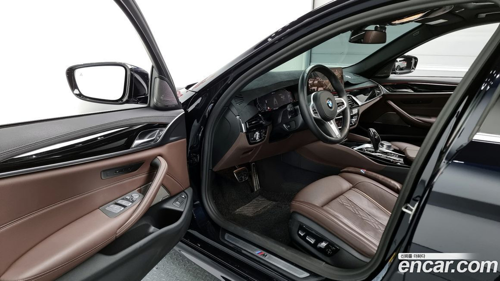 BMW 5 Series (G30) 530e M Sports (07.2021)