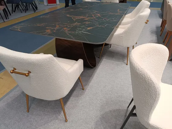 Стул Senna, белое букле с золотыми ножками