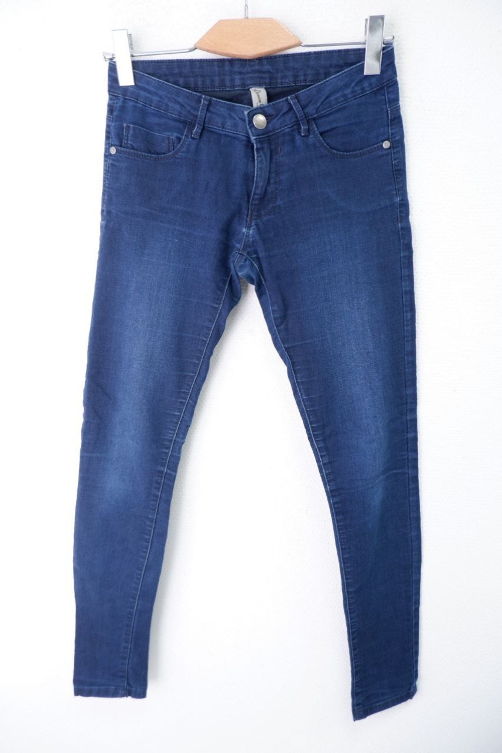 Джинсы базовые 42 размер