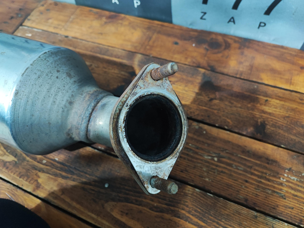 Глушитель задний Kia Sorento 2 (XM) 12-21 Б/У Оригинал 287102P450