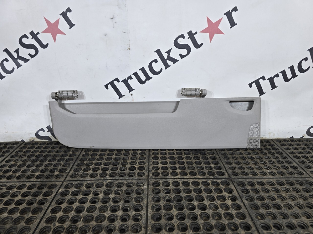 Козырек солнцезащитный левый