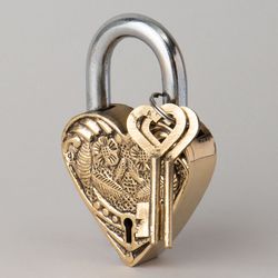 ЗАМОК ДЕКОРАТИВНЫЙ С КЛЮЧАМИ 10*7СМ