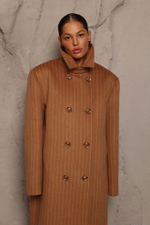 Двубортное пальто