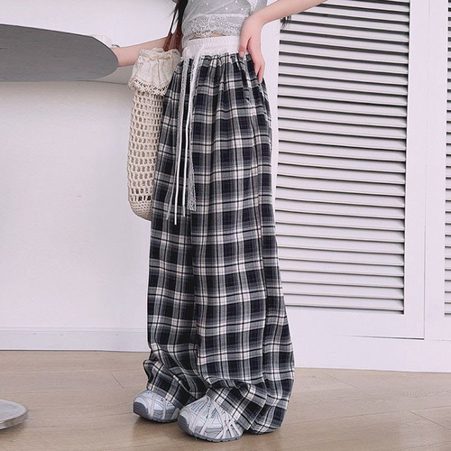 Брюки в клетку