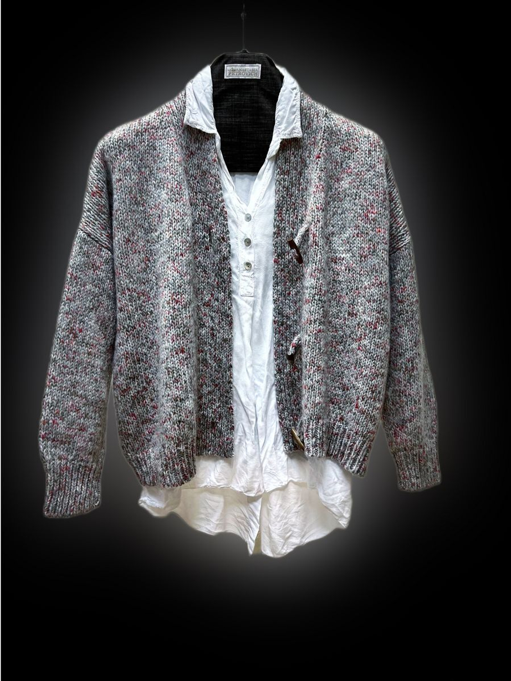 Вязаный кардиган оверсайз с V вырезом Allegro на пуговицах