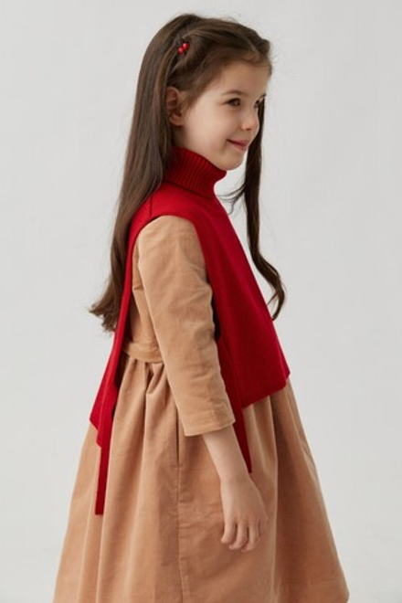 Манишка детская брусничного цвета