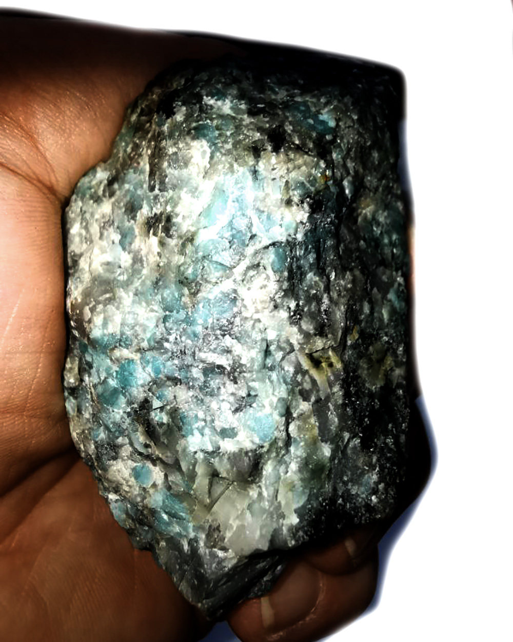 Изумруд(берилл) в породе асс.