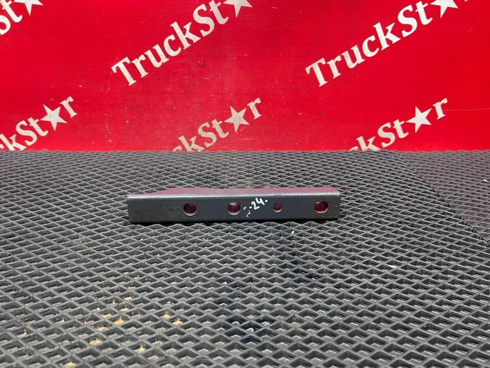 Проставка кронштейна кабины