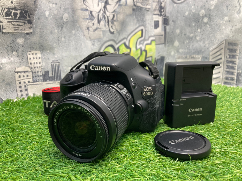 Canon 600D kit 18-55mm 3.5-5.6 IS II 11.200 кадров