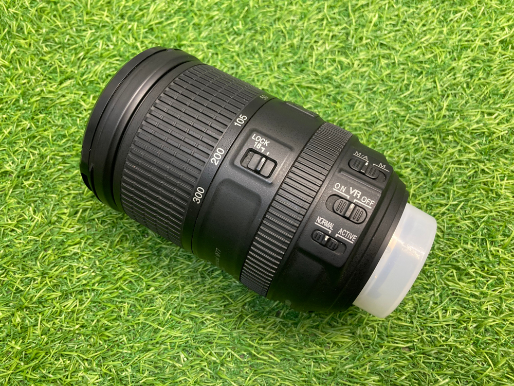 Nikon 18-300mm 3.5-5.6G ED AF-S VR DX