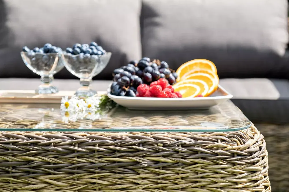 "Кальяри" журнальный столик из искусственного ротанга (гиацинт), цвет соломенный