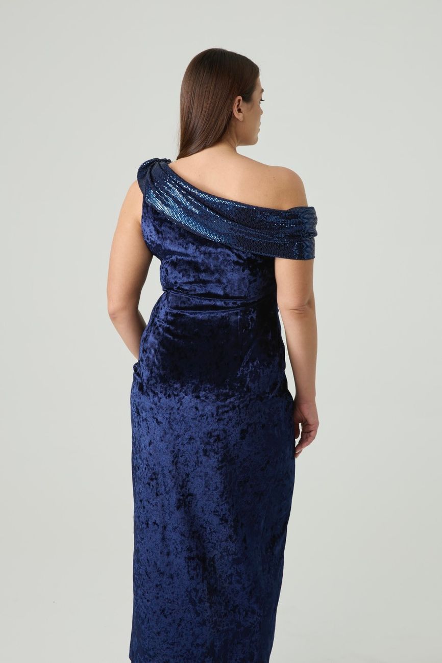 Платье из бархата с драпировкой на одно плечо, синий