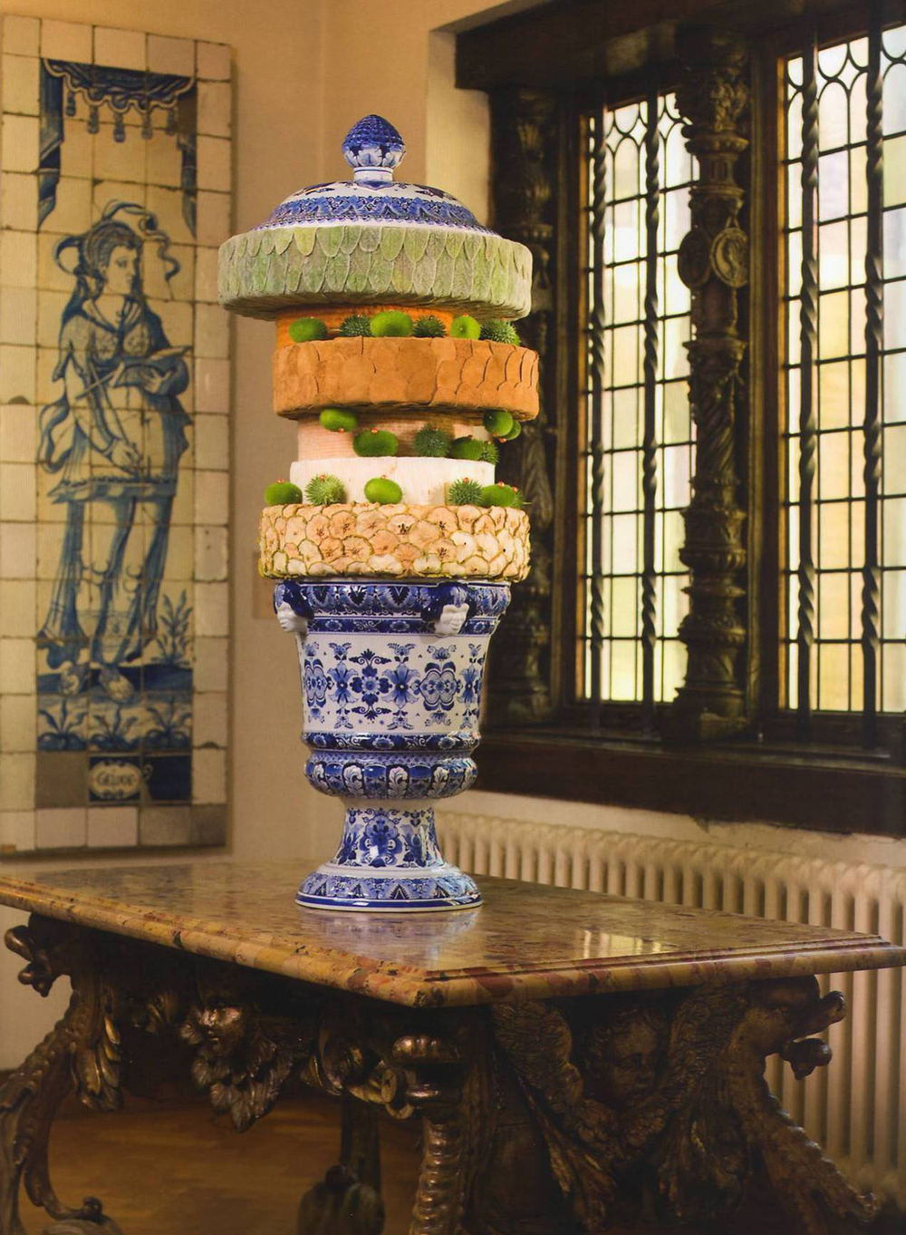 Royal Delft Masterpieces by Pim van den Akker