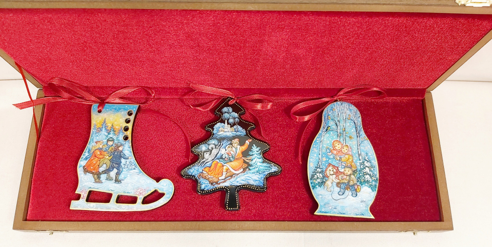 Набор из 3-х ёлочных игрушек  "Русская зима" с росписью Палех