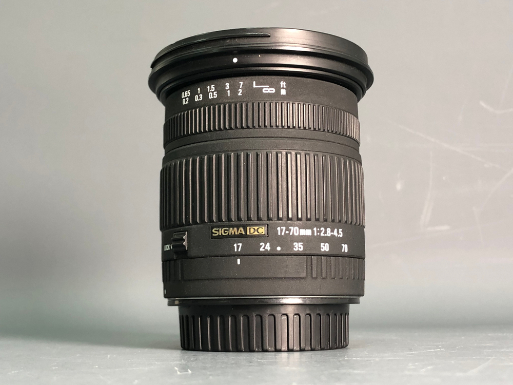 Sigma AF 17-70mm f/2.8-4.5 DC Canon EF-S