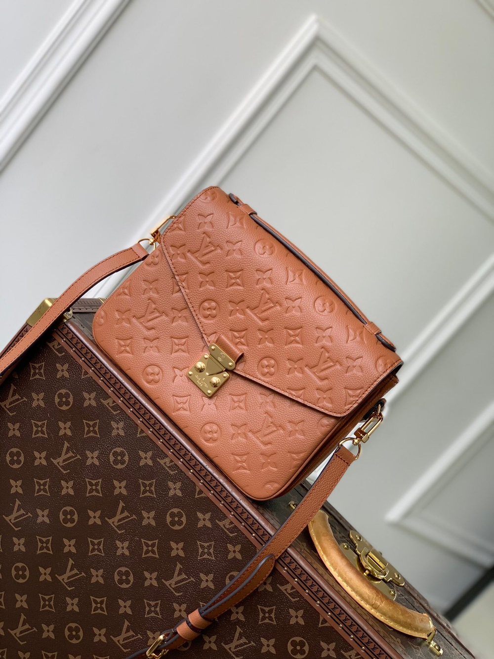Louis Vuitton Pochette Metis