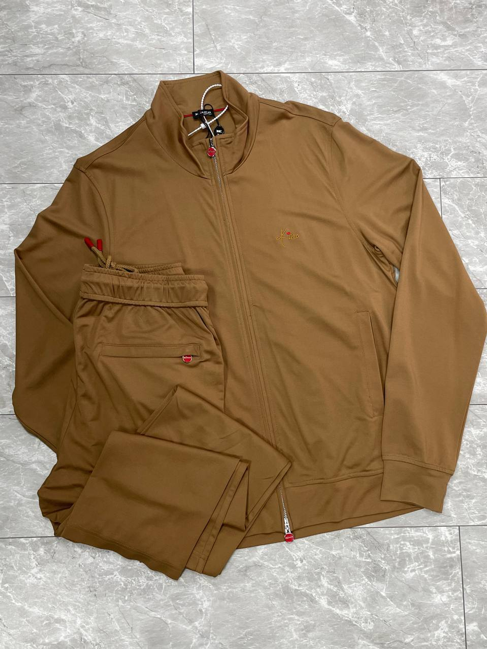 Костюм Kiton