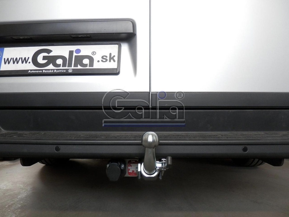 Фаркоп оцинкованный Galia V085A для Volkswagen Crafter фургон со ступенькой, одинарные колеса сзади 2017-(паспорт и сертификат в комплекте)(без электрики)