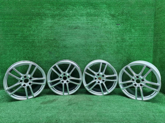 Диск Комплект дисков R20 Porsche Cayenne 3 (17-нв)