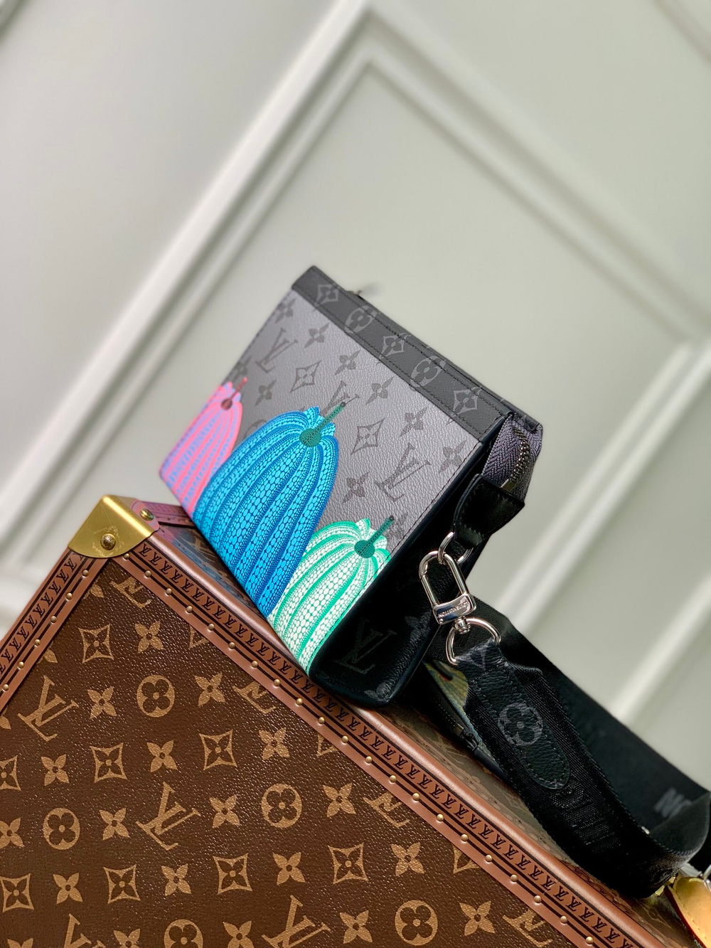 Louis Vuitton Gaston Wearable Wallet