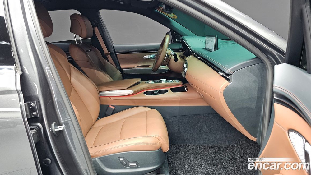 Genesis GV70 2.5T Бензин AWD (04.2021)