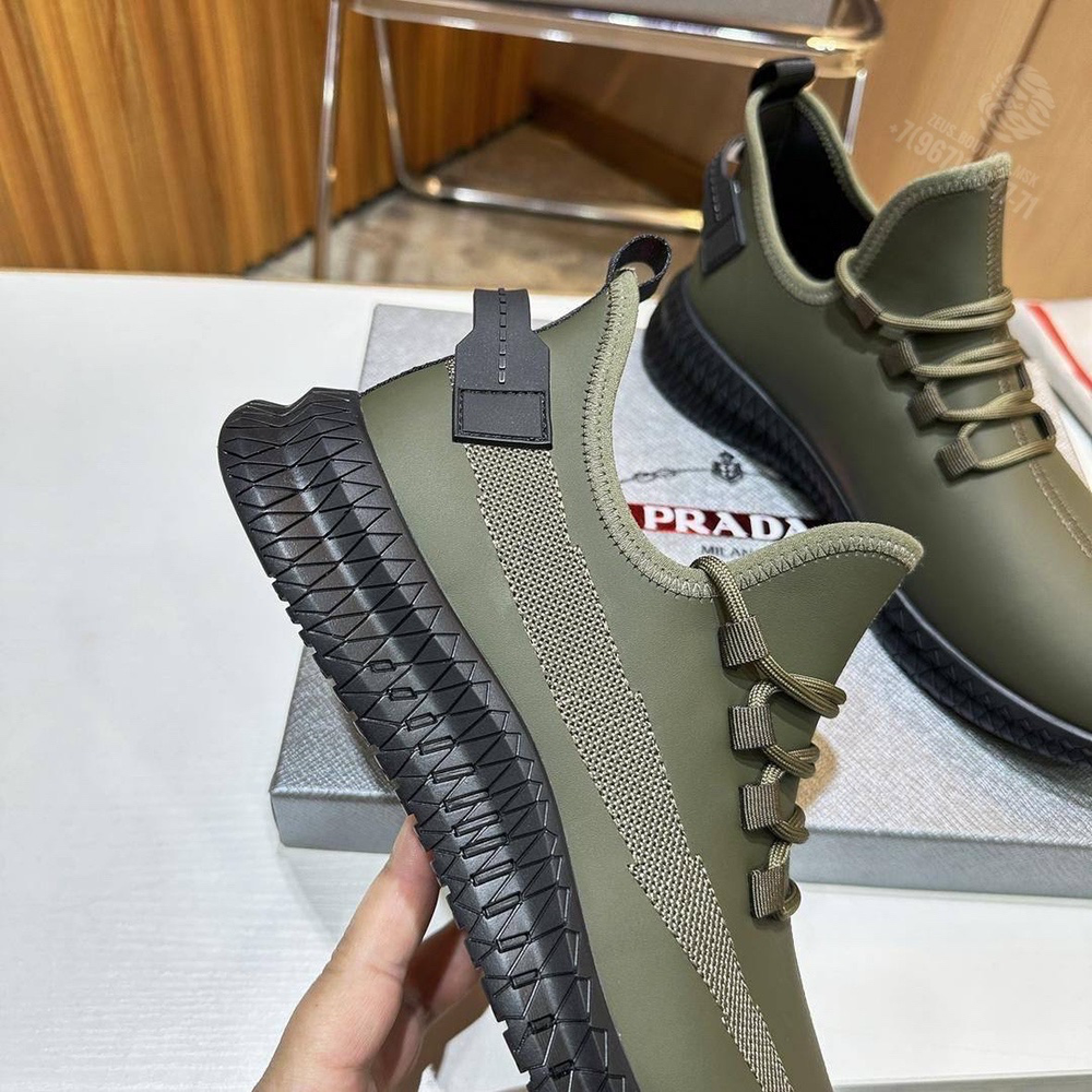 Кроссовки Prada