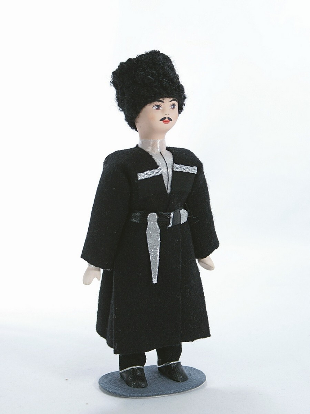 Кукла коллекционная в кавказском мужском костюме: черкеска, папаха