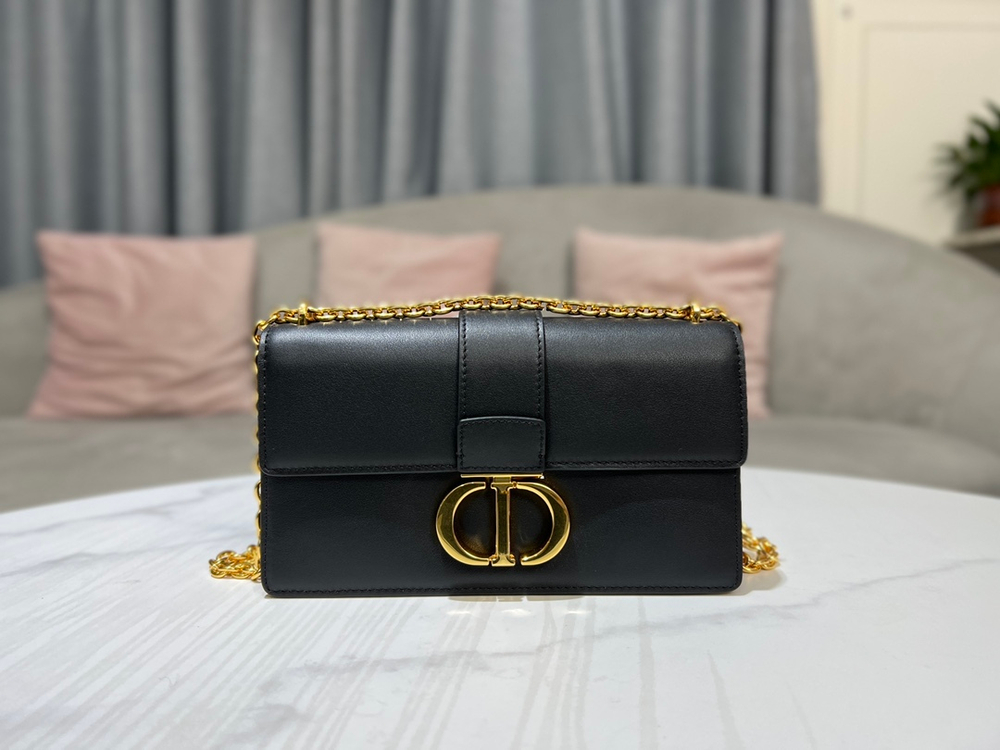 Christian Dior 30 Montaigne East-West Bag with Chain