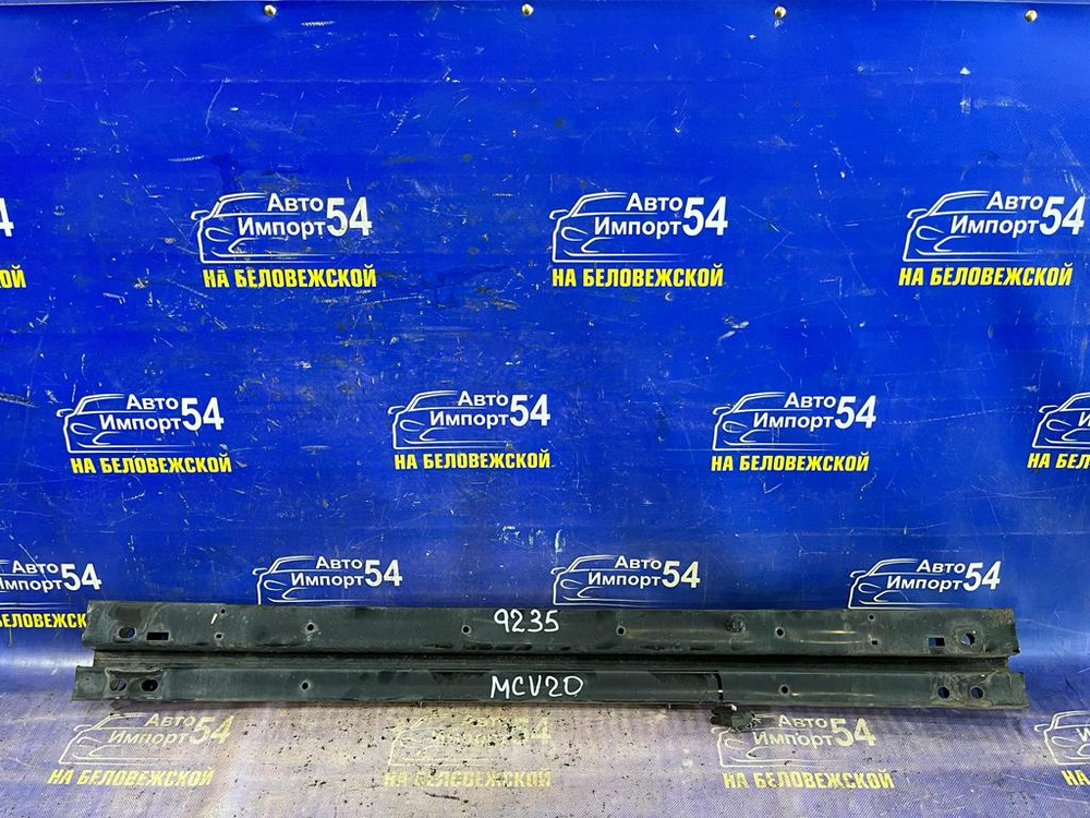 Усилитель переднего бампера TOYOTA CAMRY GRACIA 1999-2001