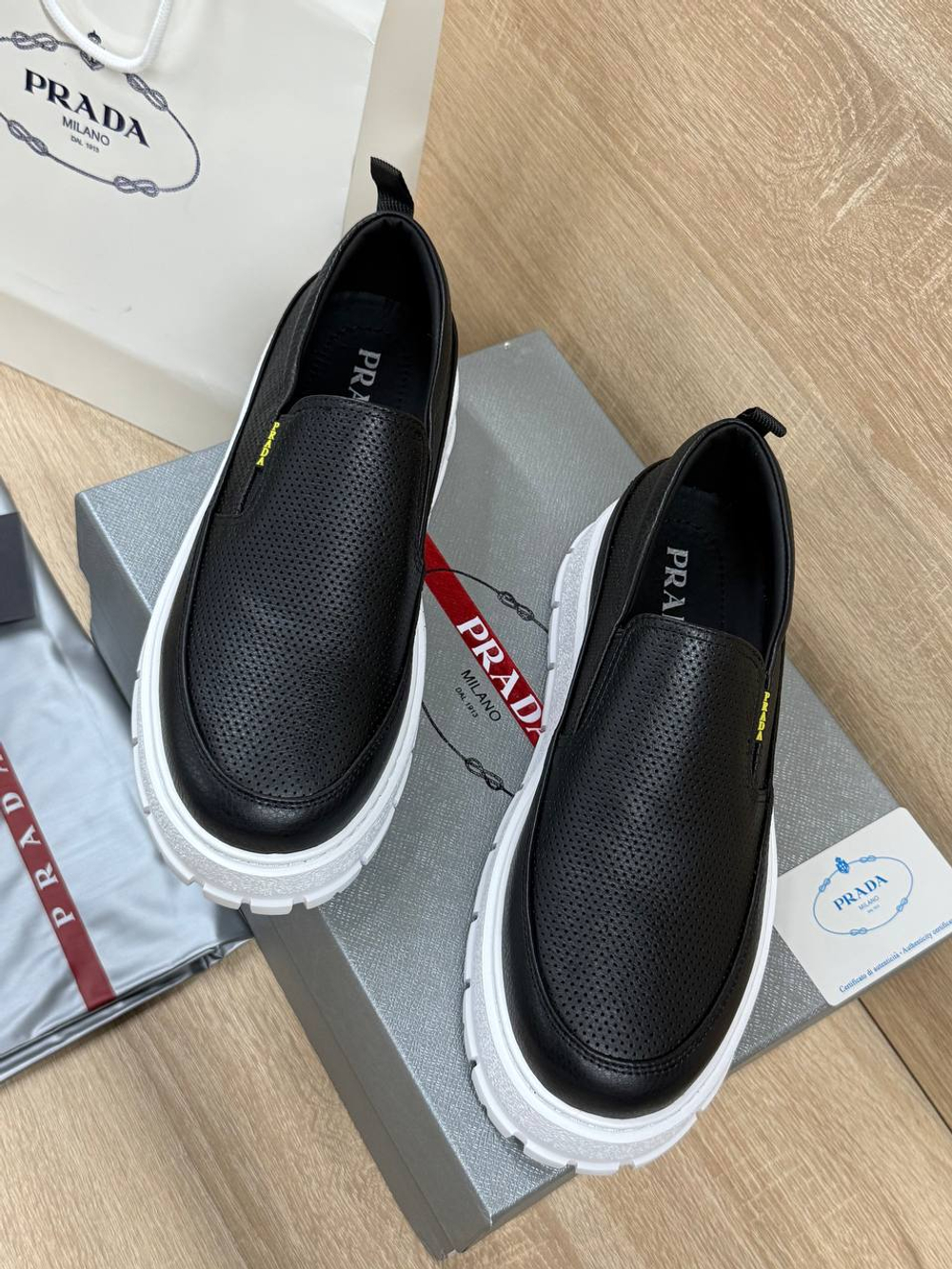 Слипоны Prada