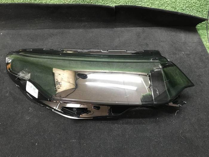 Стекло фары правое LR Discovery Sport (2019-н.в.)