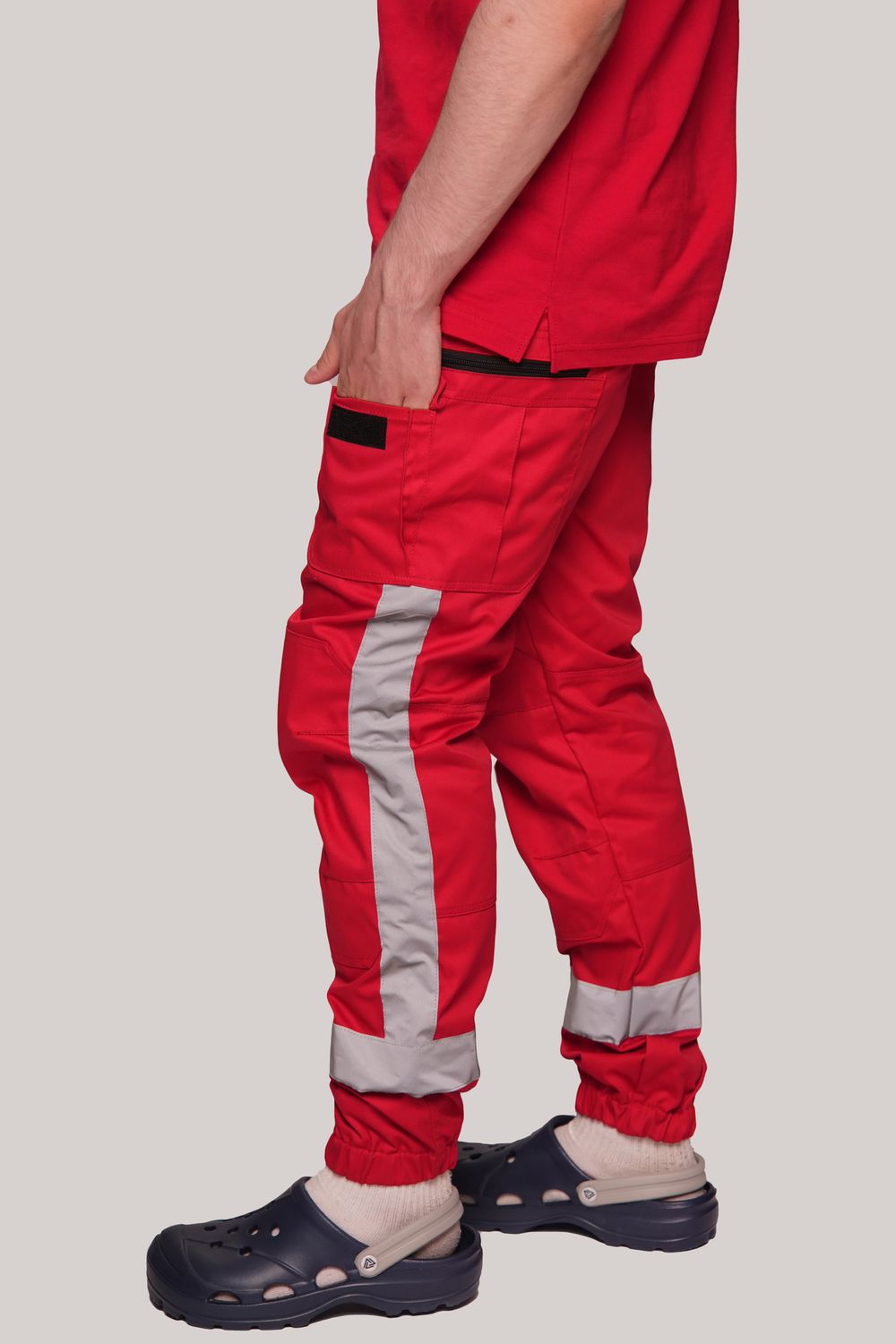 Брюки-джоггеры демисезонные мужские Скорая помощь MedicLine цв. Красный