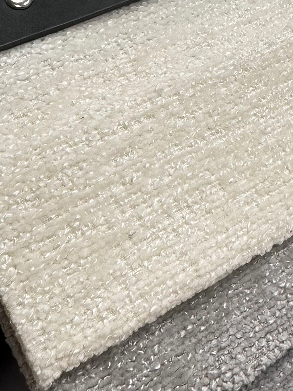 Кресло М-City DISAUR Сион (Sion) 3018-01 Белый, 3018-10 Бежевый, Шенилл, Черный каркас