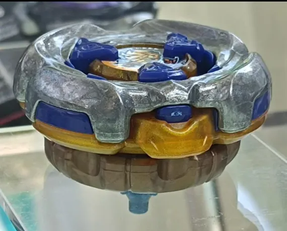 Волчок MummyCurse 7-55W UX18.01 Beyblade X Takara Tomy