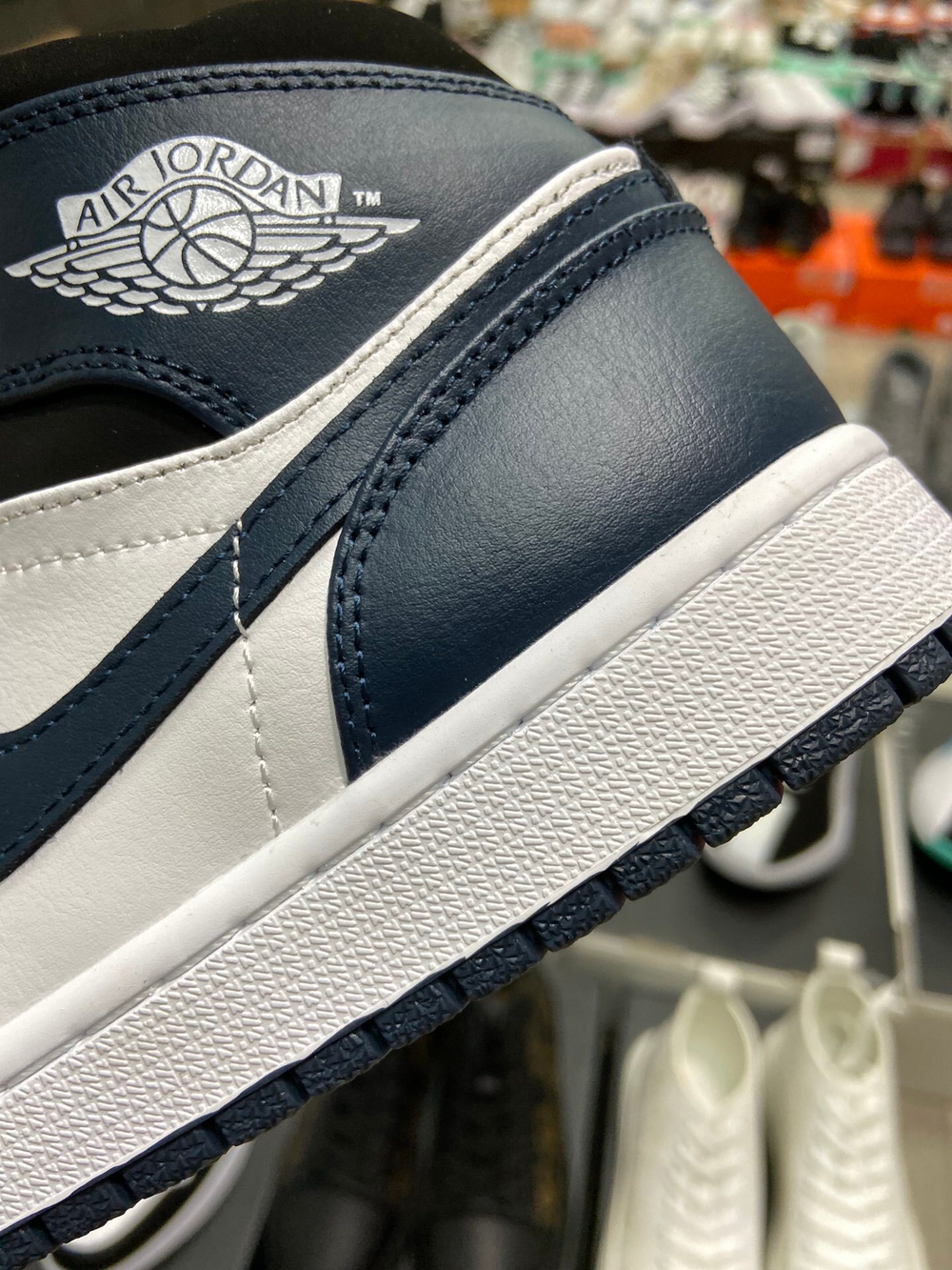 Jordan 1 Mid Armory Navy