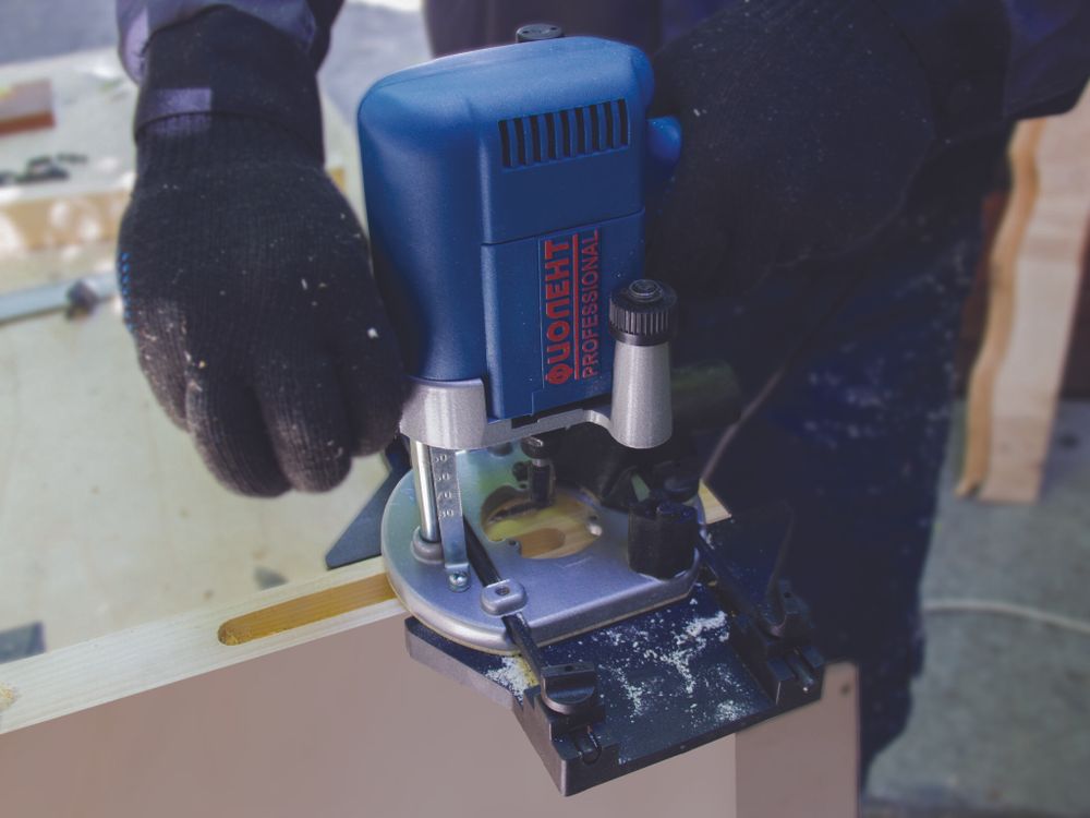 Машина фрезерная МФ4-1100Э