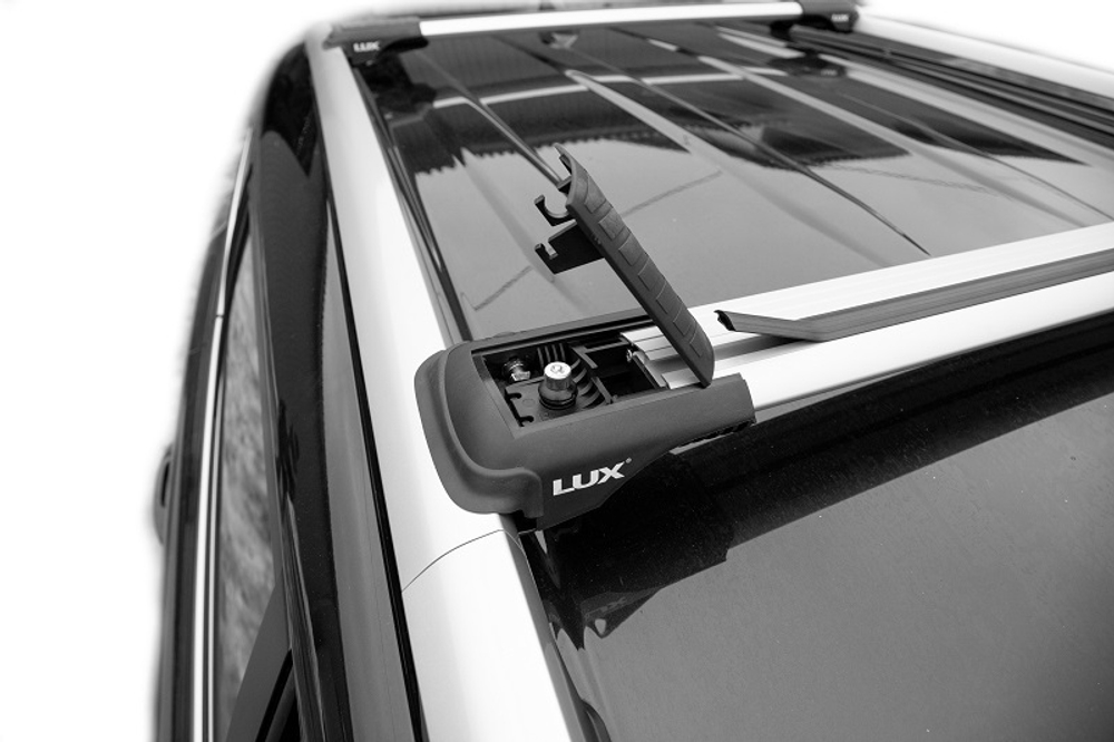 Багажная система Lux Hunter для Renault Duster 2015-2020 г. г.в. с рейлингами