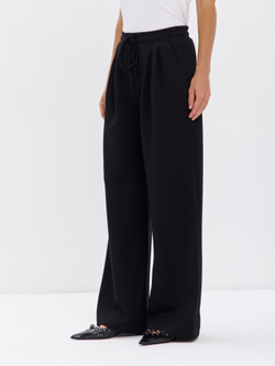 Широкие демисезонные брюки-палаццо со складками