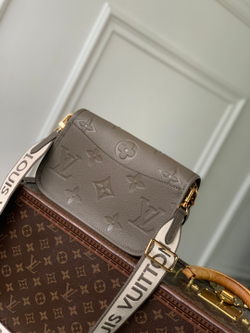 Louis Vuitton Diane