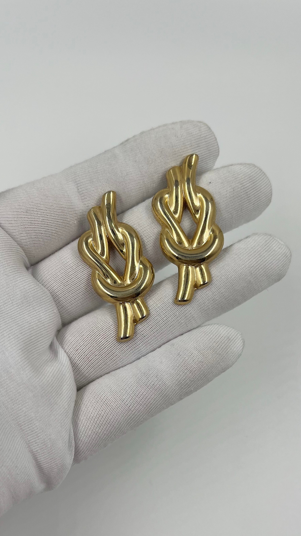 Крупные серьги узелки